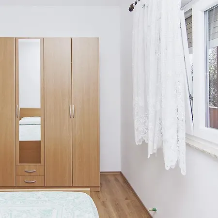 Irma 214 Apartman *